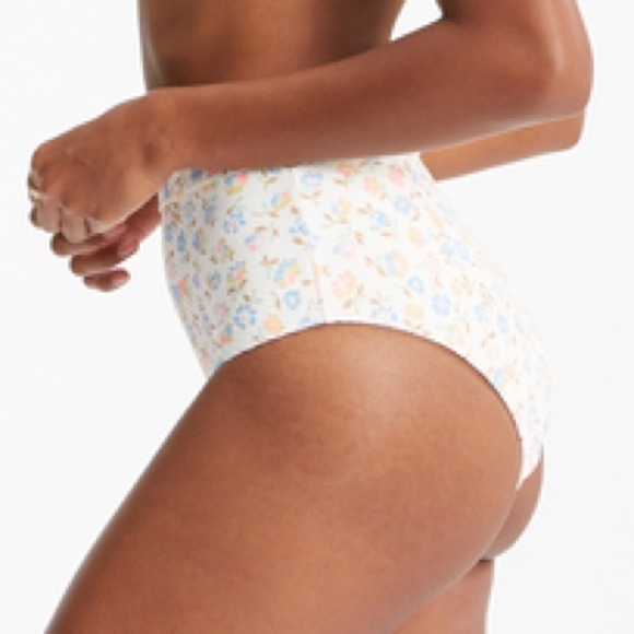 ☀️BILLABONG☀️ IN THE LOOP EMMA D
ISY DREAMIN HI BIKINI SET - Picture 16 of 16